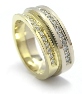 Alliance double anneaux diamants.