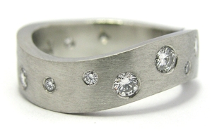 Anneau de vie platine et diamants