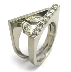 Bague  diamants taille navette