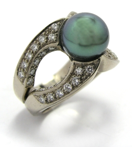 Bague perle de Tahiti diamant.