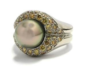 Bague perle de Tahiti diamants.