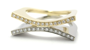 Bague Vice Versa diamant.
