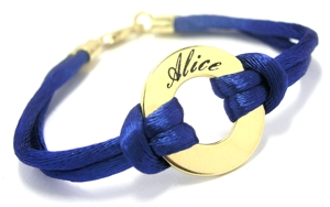 Bracelet cordon en soie.