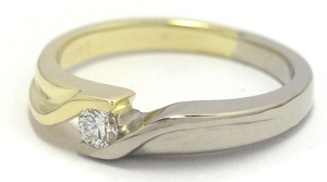 Bague solitaire diamant 0,15 carat
